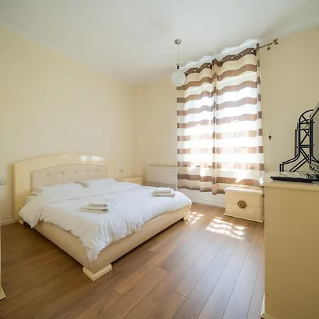 Apartment Prestigious Spacious Historical In Center