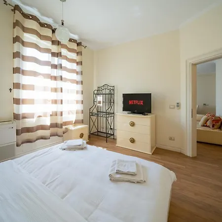 公寓 Prestigious Spacious Historical In Center