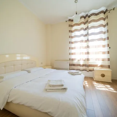 公寓 Prestigious Spacious Historical In Center *