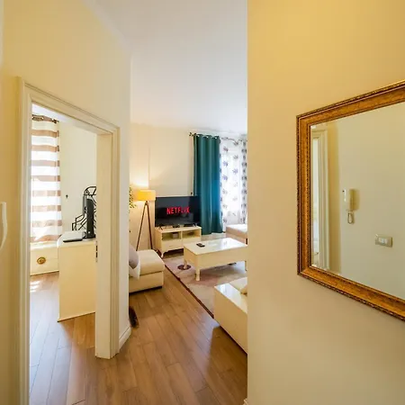 公寓 Prestigious Spacious Historical In Center *